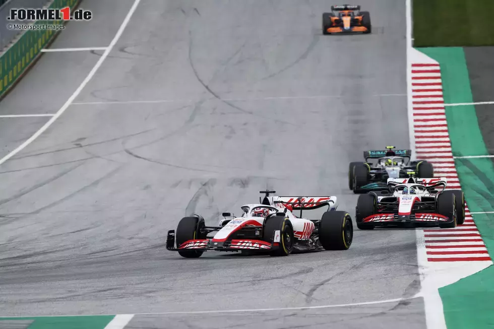 Foto zur News: Kevin Magnussen (Haas) und Mick Schumacher (Haas)