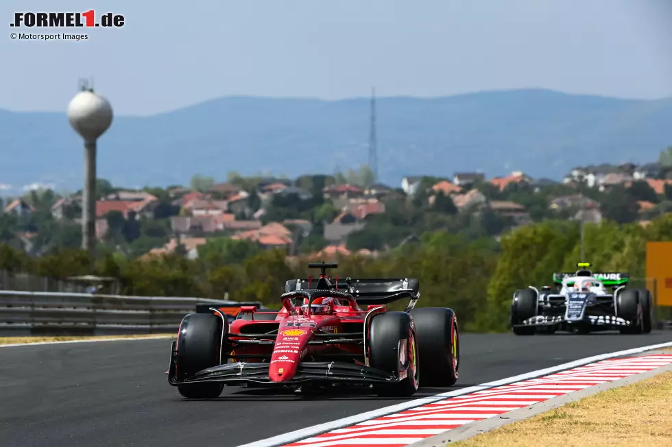 Foto zur News: Charles Leclerc (Ferrari) und Yuki Tsunoda (AlphaTauri)