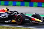 Foto zur News: Sergio Perez (Red Bull)