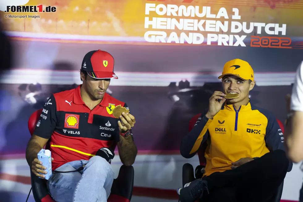 Foto zur News: Carlos Sainz (Ferrari) und Lando Norris (McLaren)