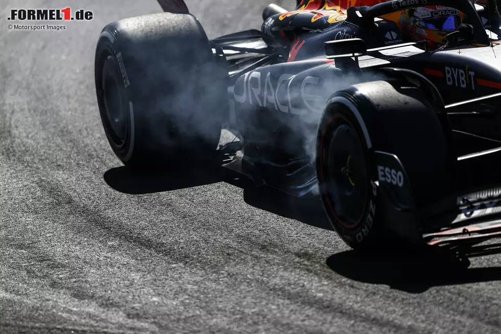 Foto zur News: Sergio Perez (Red Bull)