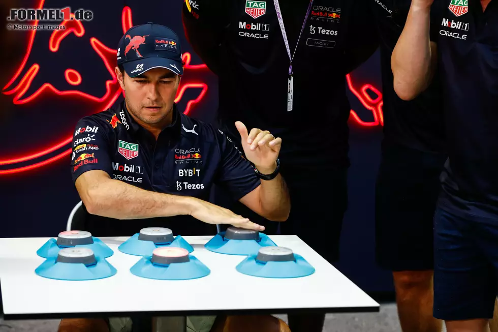 Foto zur News: Sergio Perez (Red Bull)