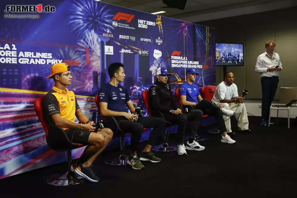 Foto zur News: Alexander Albon, Lando Norris (McLaren), Esteban Ocon (Alpine), Mick Schumacher (Haas) und Lewis Hamilton (Mercedes)