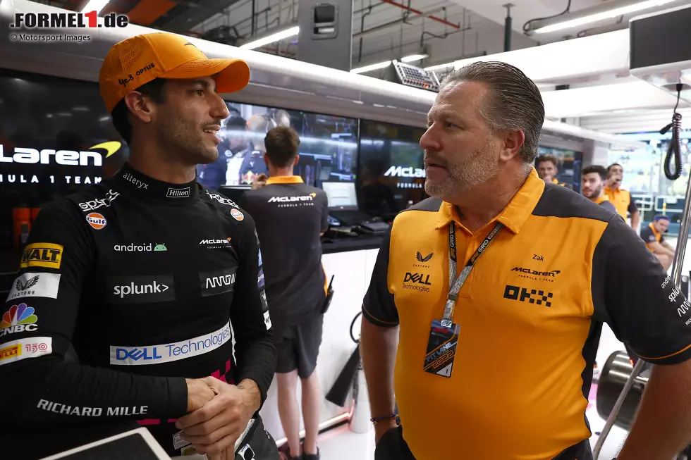 Foto zur News: Daniel Ricciardo (McLaren) und Zak Brown