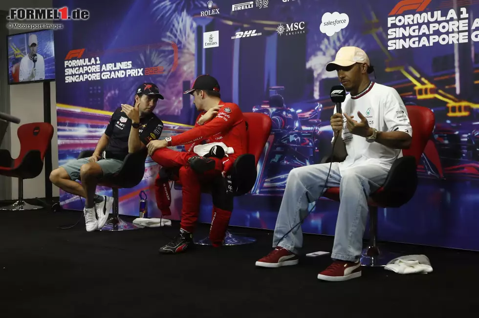 Foto zur News: Sergio Perez (Red Bull), Charles Leclerc (Ferrari) und Lewis Hamilton (Mercedes)