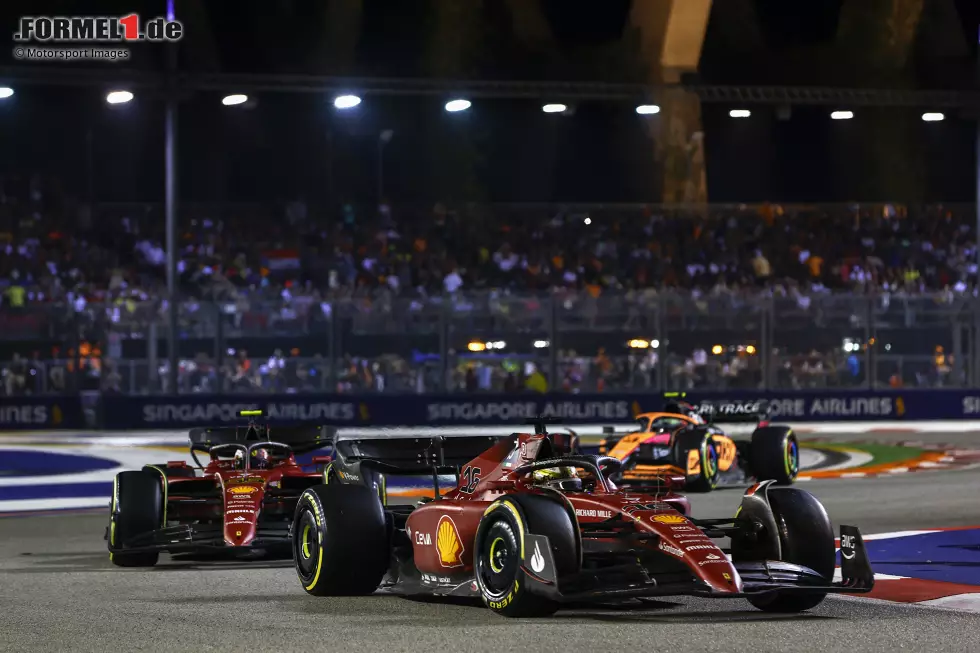 Foto zur News: Charles Leclerc (Ferrari) und Carlos Sainz (Ferrari)