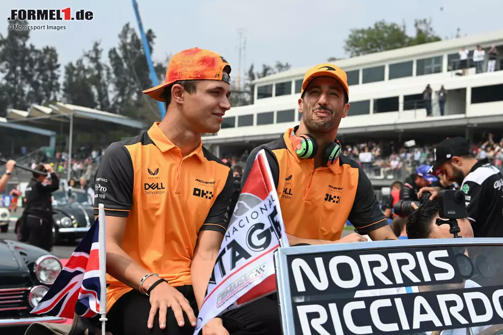 Foto zur News: Lando Norris (McLaren) und Daniel Ricciardo (McLaren)