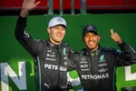 Foto zur News: George Russell (Mercedes) und Lewis Hamilton (Mercedes)