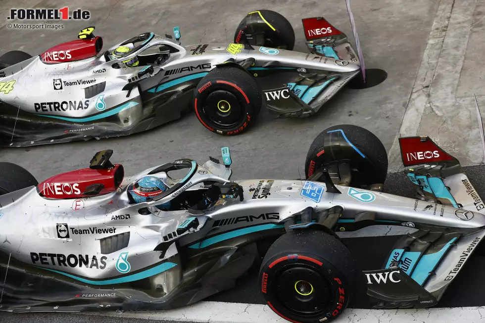 Foto zur News: George Russell (Mercedes) und Lewis Hamilton (Mercedes)