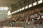 Foto zur News: Fans in Abu Dhabi