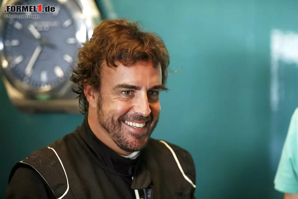 Foto zur News: Fernando Alonso (Aston Martin)