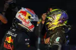 Foto zur News: Max Verstappen (Red Bull) und Sergio Perez (Red Bull)