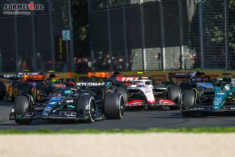 Foto zur News: George Russell (Mercedes), Lance Stroll (Aston Martin) und Nico Hülkenberg (Haas)