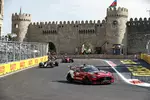 Foto zur News: Sergio Perez (Red Bull) und Charles Leclerc (Ferrari)