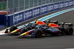 Foto zur News: Max Verstappen (Red Bull) und Sergio Perez (Red Bull)