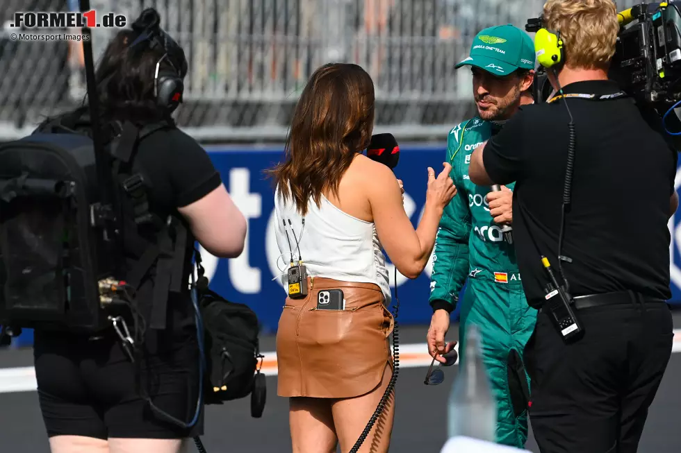 Foto zur News: Fernando Alonso (Aston Martin) und Danica Patrick