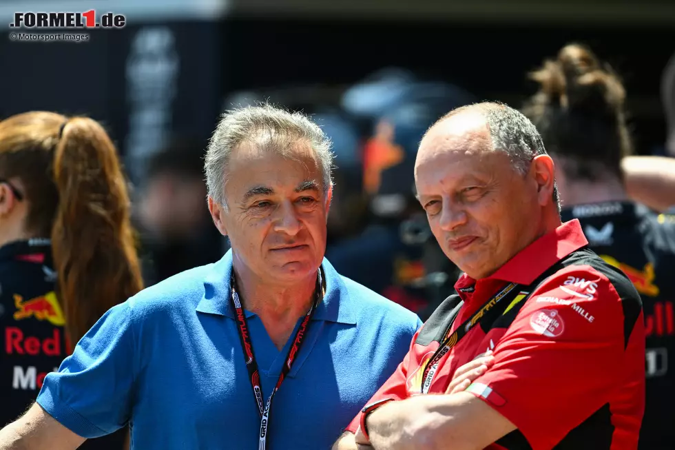 Foto zur News: Jean Alesi mit Teamchef Frederic Vasseur (Ferrari)