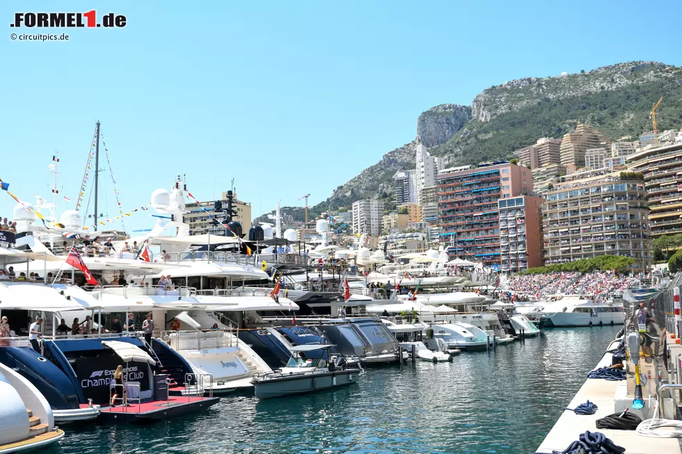 Foto zur News: Blick in den Hafen von Monaco