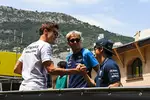 Foto zur News: Alexander Albon (Williams), George Russell (Mercedes) und Yuki Tsunoda (AlphaTauri)