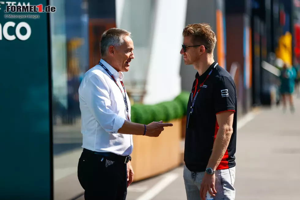 Foto zur News: Martin Whitmarsh und Nico Hülkenberg (Haas)