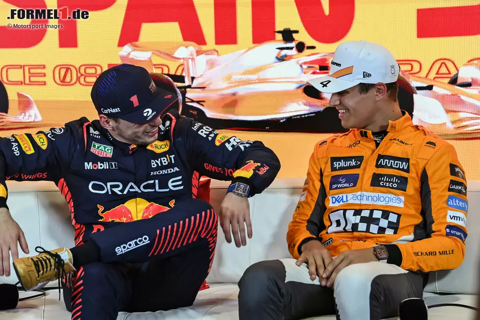 Foto zur News: Max Verstappen (Red Bull) und Lando Norris (McLaren)