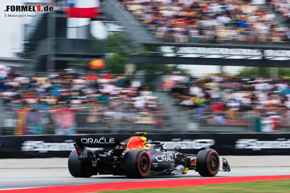 Foto zur News: Sergio Perez (Red Bull)