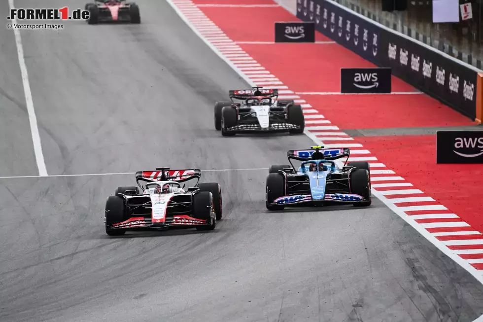 Foto zur News: Kevin Magnussen (Haas), Pierre Gasly (Alpine) und Nyck de Vries (AlphaTauri)