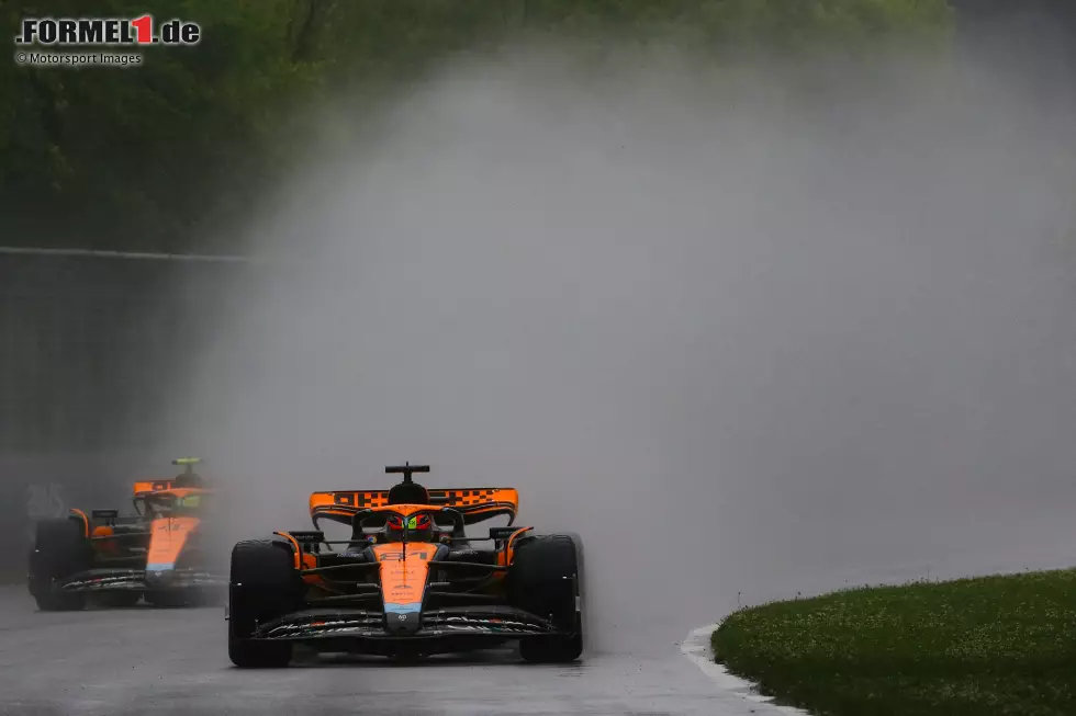 Foto zur News: Oscar Piastri (McLaren), Nyck de Vries (AlphaTauri) und Lando Norris (McLaren)