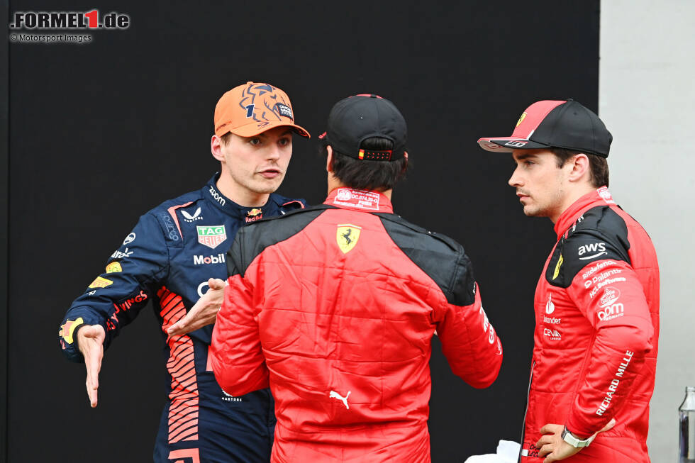 Foto zur News: Max Verstappen (Red Bull), Charles Leclerc (Ferrari) und Carlos Sainz (Ferrari)