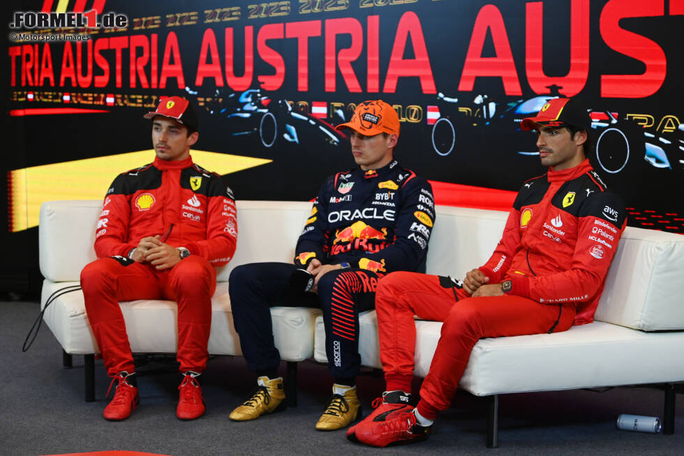 Foto zur News: Charles Leclerc (Ferrari), Max Verstappen (Red Bull) und Carlos Sainz (Ferrari)