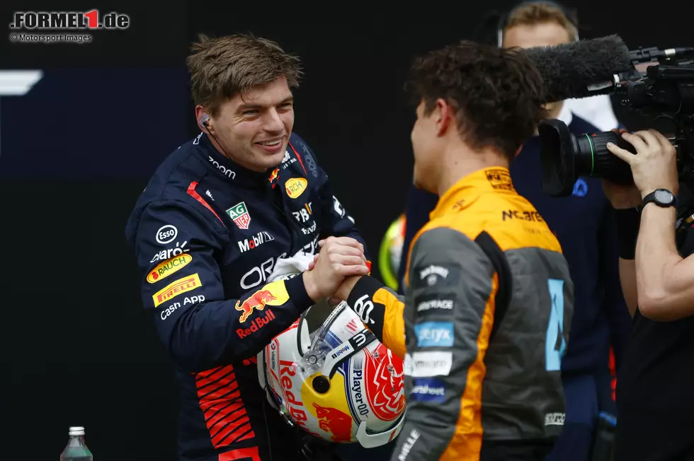 Foto zur News: Max Verstappen (Red Bull) und Lando Norris (McLaren)