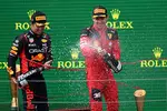 Foto zur News: Sergio Perez (Red Bull) und Charles Leclerc (Ferrari)