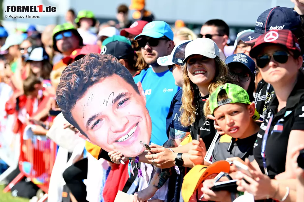 Foto zur News: Fans von Lando Norris (McLaren)