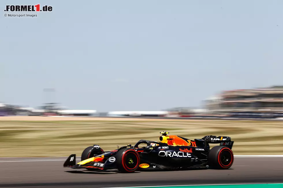 Foto zur News: Sergio Perez (Red Bull)