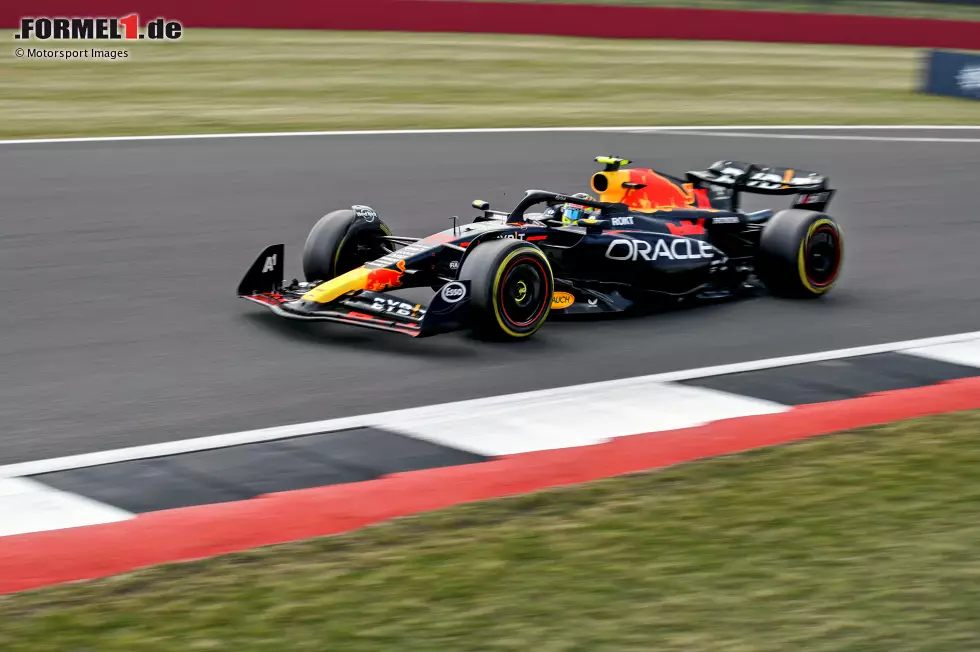 Foto zur News: Sergio Perez (Red Bull)