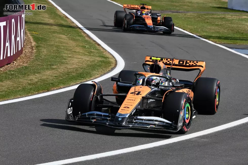 Foto zur News: Lando Norris (McLaren) und Oscar Piastri (McLaren)