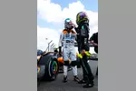 Foto zur News: Lando Norris (McLaren) und Lewis Hamilton (Mercedes)