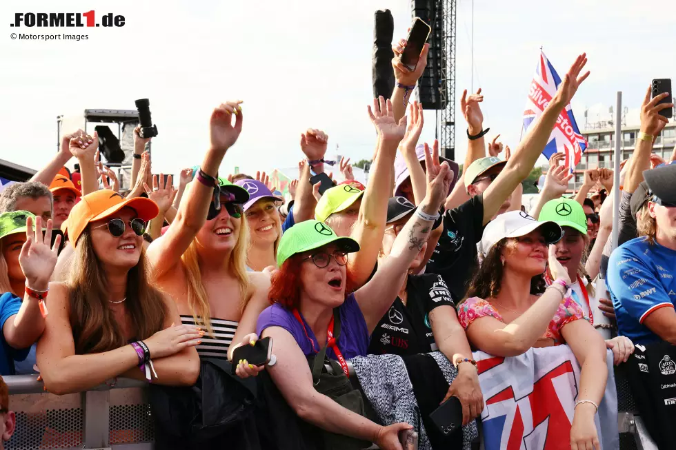 Foto zur News: Fans in Silverstone