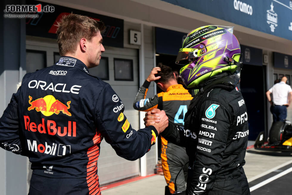 Foto zur News: Lewis Hamilton (Mercedes) und Max Verstappen (Red Bull)