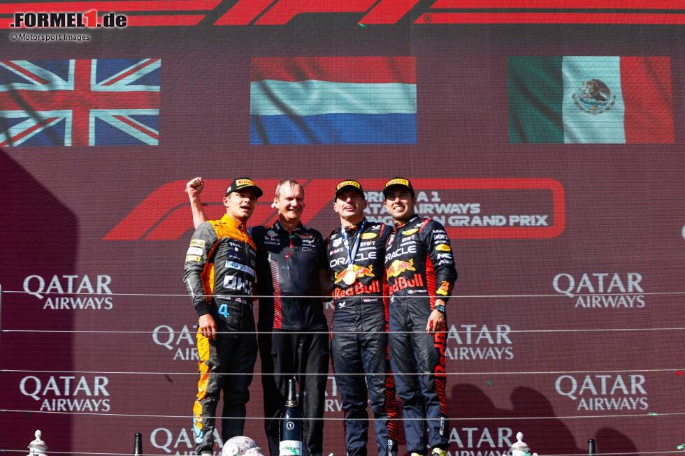 Foto zur News: Lando Norris (McLaren), Max Verstappen (Red Bull) und Sergio Perez (Red Bull)