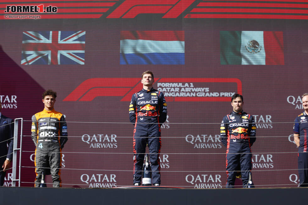 Foto zur News: Lando Norris (McLaren), Max Verstappen (Red Bull) und Sergio Perez (Red Bull)