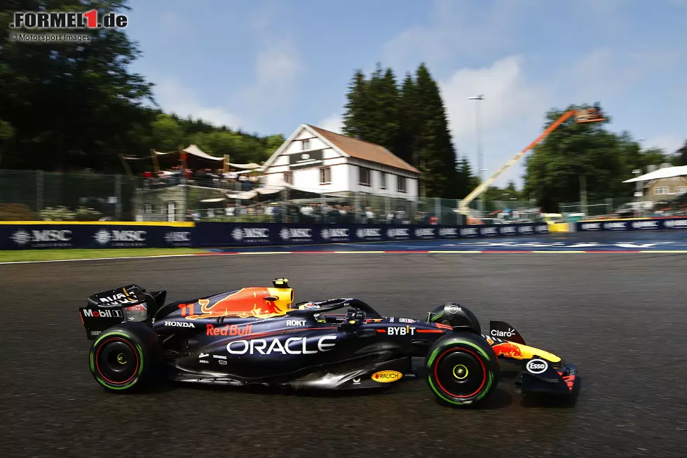 Foto zur News: Sergio Perez (Red Bull)