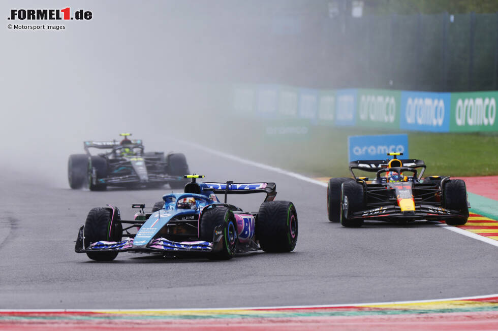 Foto zur News: Pierre Gasly (Alpine), Sergio Perez (Red Bull) und Lewis Hamilton (Mercedes)