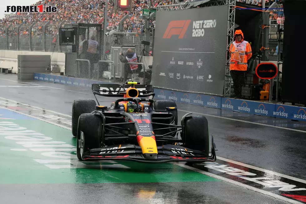 Foto zur News: Sergio Perez (Red Bull)