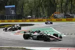 Foto zur News: Nico Hülkenberg (Haas), Valtteri Bottas (Alfa Romeo) und Logan Sargeant (Williams)