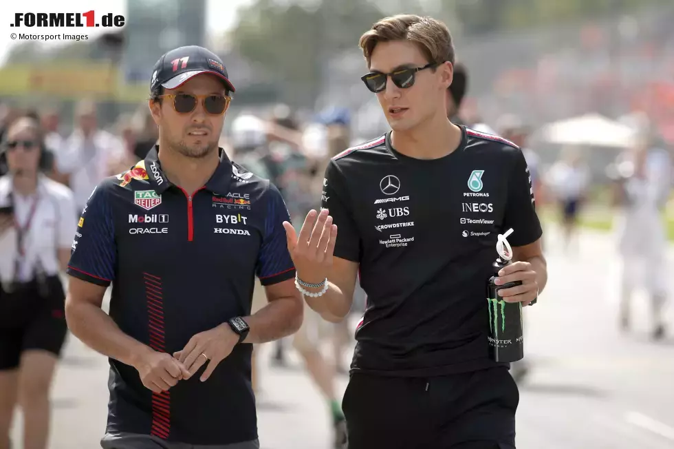 Foto zur News: Sergio Perez (Red Bull) und George Russell (Mercedes)