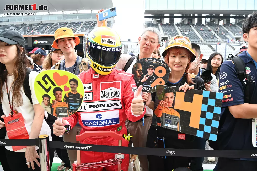 Foto zur News: Formel-1-Fans in Suzuka