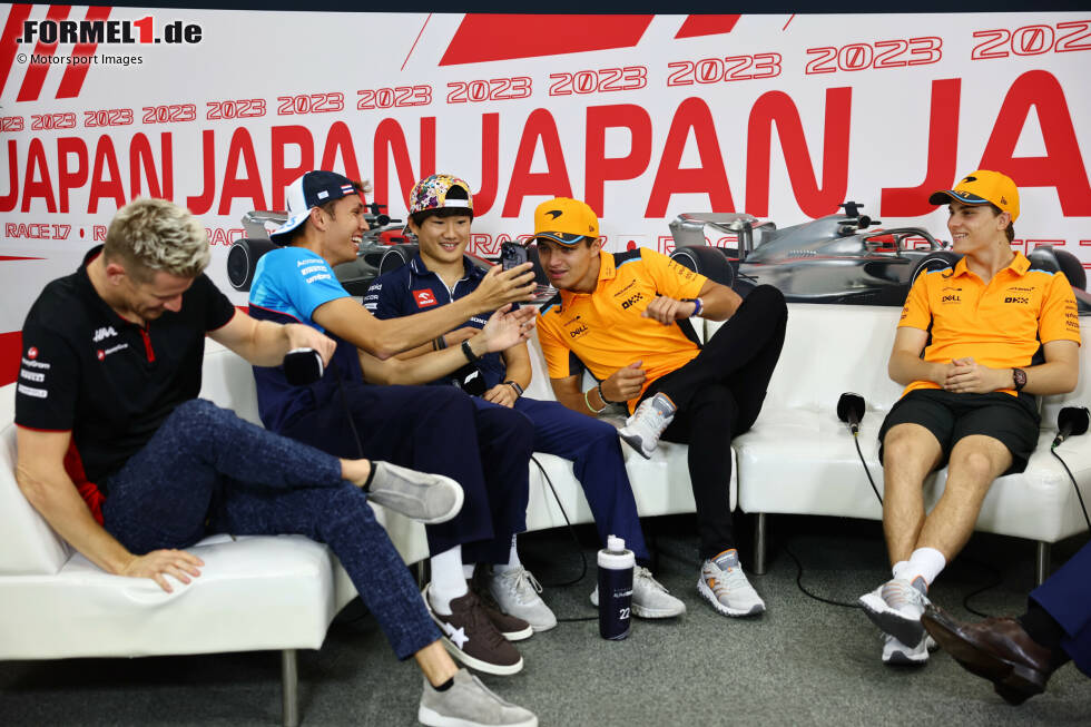 Foto zur News: Alexander Albon (Williams), Nico Hülkenberg (Haas), Yuki Tsunoda (AlphaTauri), Lando Norris (McLaren) und Oscar Piastri (McLaren)