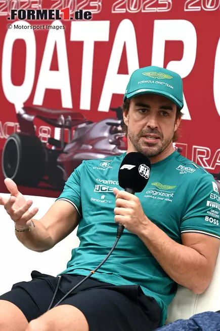 Foto zur News: Fernando Alonso (Aston Martin)