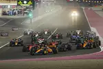 Foto zur News: Oscar Piastri (McLaren), Lando Norris (McLaren), Max Verstappen (Red Bull), George Russell (Mercedes), Carlos Sainz (Ferrari) und Charles Leclerc (Ferrari)